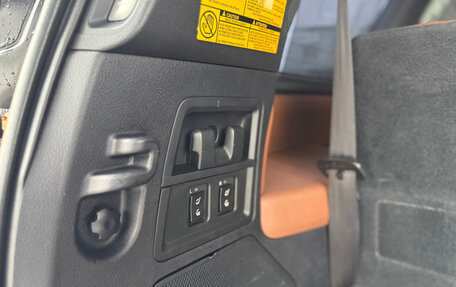 Toyota Sequoia II рестайлинг, 2009 год, 2 890 000 рублей, 14 фотография