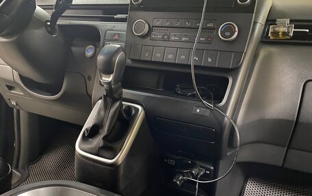 Hyundai Staria, 2022 год, 5 500 000 рублей, 7 фотография