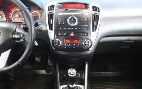 KIA cee'd I рестайлинг, 2011 год, 650 000 рублей, 18 фотография