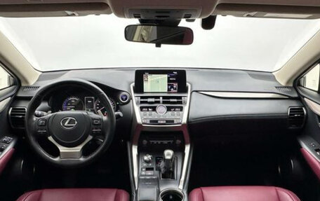 Lexus NX I, 2021 год, 2 950 000 рублей, 15 фотография