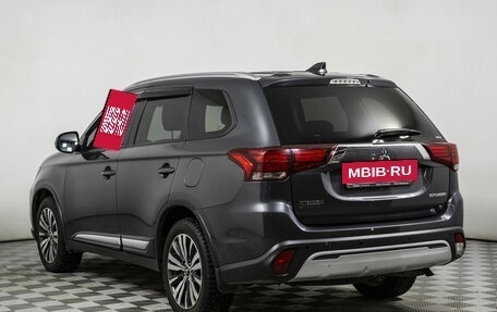 Mitsubishi Outlander III рестайлинг 3, 2019 год, 2 648 000 рублей, 4 фотография