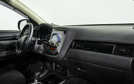 Mitsubishi Outlander III рестайлинг 3, 2019 год, 2 648 000 рублей, 6 фотография