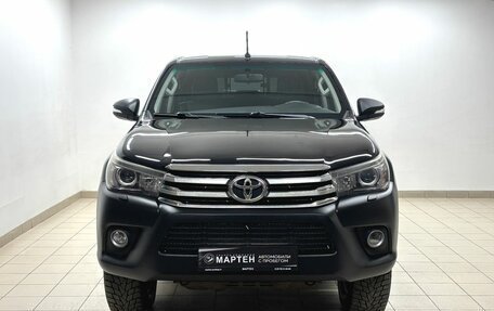 Toyota Hilux VIII, 2018 год, 3 200 000 рублей, 2 фотография