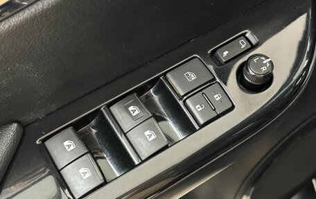 Toyota Hilux VIII, 2018 год, 3 200 000 рублей, 16 фотография