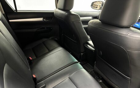 Toyota Hilux VIII, 2018 год, 3 200 000 рублей, 13 фотография