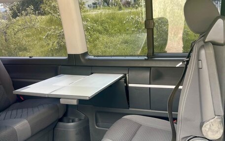 Volkswagen Multivan T5, 2013 год, 1 850 000 рублей, 10 фотография