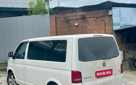 Volkswagen Multivan T5, 2013 год, 1 850 000 рублей, 4 фотография