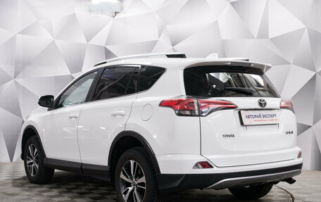 Toyota RAV4, 2017 год, 2 191 000 рублей, 3 фотография