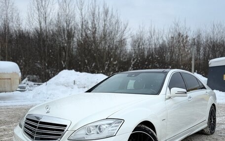 Mercedes-Benz S-Класс, 2009 год, 1 750 000 рублей, 1 фотография
