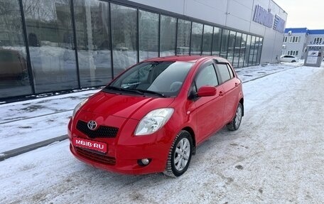 Toyota Yaris III рестайлинг, 2008 год, 750 000 рублей, 1 фотография