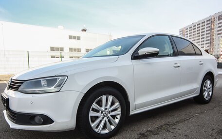 Volkswagen Jetta VI, 2013 год, 749 000 рублей, 1 фотография