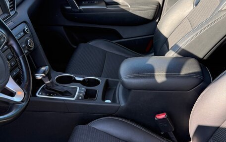 KIA Sportage IV рестайлинг, 2018 год, 2 500 000 рублей, 31 фотография