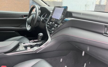 Toyota Camry, 2022 год, 3 450 000 рублей, 9 фотография