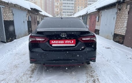 Toyota Camry, 2022 год, 3 450 000 рублей, 5 фотография