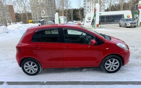Toyota Yaris III рестайлинг, 2008 год, 750 000 рублей, 2 фотография