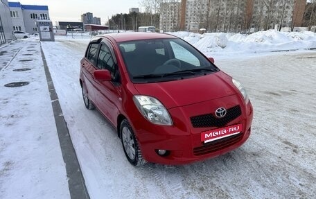Toyota Yaris III рестайлинг, 2008 год, 750 000 рублей, 3 фотография