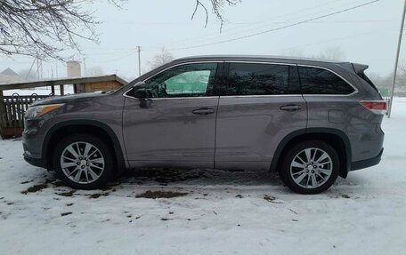 Toyota Highlander III, 2014 год, 2 550 000 рублей, 2 фотография