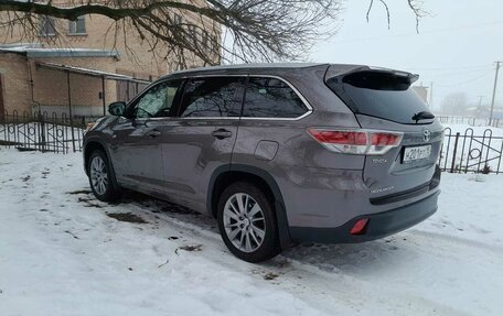 Toyota Highlander III, 2014 год, 2 550 000 рублей, 7 фотография