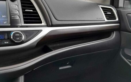 Toyota Highlander III, 2014 год, 2 550 000 рублей, 18 фотография