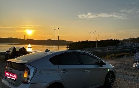 Toyota Prius, 2014 год, 1 300 000 рублей, 2 фотография