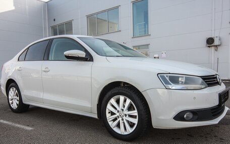 Volkswagen Jetta VI, 2013 год, 749 000 рублей, 3 фотография