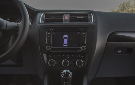 Volkswagen Jetta VI, 2013 год, 749 000 рублей, 13 фотография