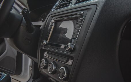 Volkswagen Jetta VI, 2013 год, 749 000 рублей, 10 фотография