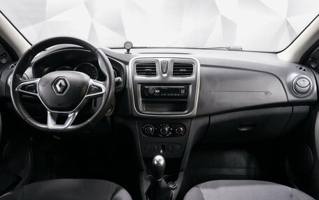 Renault Logan II, 2018 год, 835 000 рублей, 11 фотография