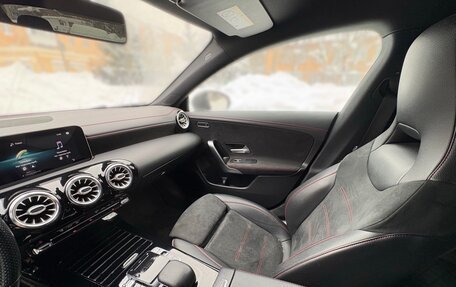 Mercedes-Benz CLA, 2019 год, 2 550 000 рублей, 10 фотография