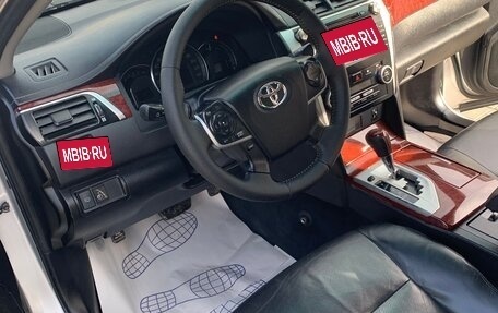 Toyota Camry, 2011 год, 1 700 000 рублей, 10 фотография