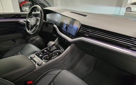 Volkswagen Touareg III, 2025 год, 12 185 000 рублей, 24 фотография