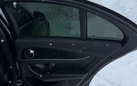 Mercedes-Benz E-Класс, 2020 год, 2 350 000 рублей, 14 фотография