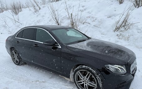 Mercedes-Benz E-Класс, 2020 год, 2 350 000 рублей, 8 фотография