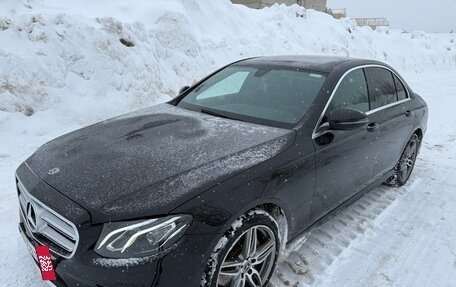 Mercedes-Benz E-Класс, 2020 год, 2 350 000 рублей, 9 фотография