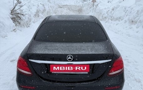 Mercedes-Benz E-Класс, 2020 год, 2 350 000 рублей, 7 фотография