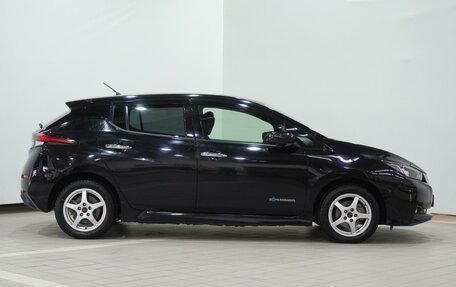 Nissan Leaf II, 2019 год, 2 205 000 рублей, 5 фотография