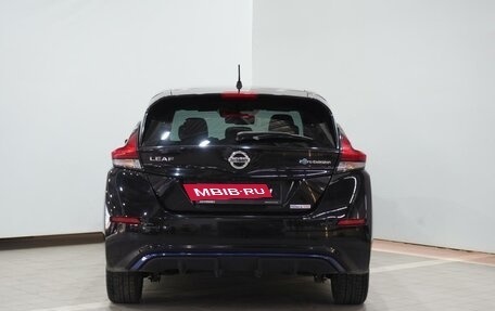 Nissan Leaf II, 2019 год, 2 205 000 рублей, 4 фотография