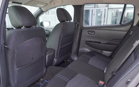 Nissan Leaf II, 2019 год, 2 205 000 рублей, 18 фотография