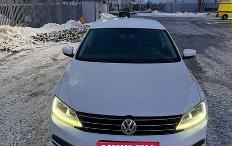 Volkswagen Jetta VI, 2017 год, 1 550 000 рублей, 2 фотография