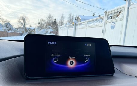 Lexus RX IV рестайлинг, 2016 год, 3 300 000 рублей, 16 фотография