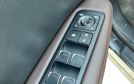 Lexus RX IV рестайлинг, 2016 год, 3 300 000 рублей, 27 фотография