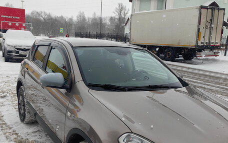 Nissan Qashqai, 2010 год, 850 000 рублей, 2 фотография