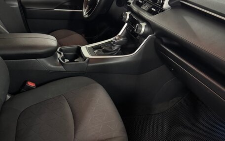 Toyota RAV4, 2019 год, 9 фотография