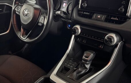 Toyota RAV4, 2019 год, 8 фотография