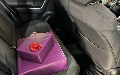 Toyota RAV4, 2019 год, 7 фотография