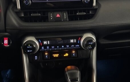 Toyota RAV4, 2019 год, 3 фотография