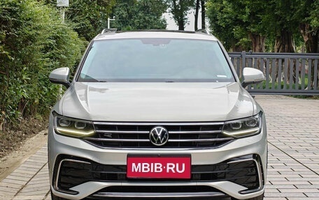 Volkswagen Tiguan II, 2022 год, 4 050 018 рублей, 1 фотография