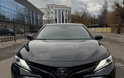 Toyota Camry, 2019 год, 3 000 000 рублей, 1 фотография