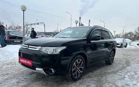 Mitsubishi Outlander III рестайлинг 3, 2014 год, 1 499 000 рублей, 1 фотография