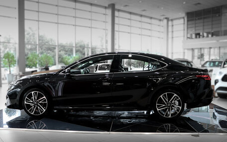 Toyota Camry, 2025 год, 5 500 000 рублей, 4 фотография